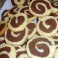 Recept: Dvobarvni domači piškoti