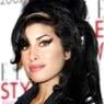 Amy Winehouse s svojo kolekcijo oblačil