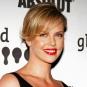 charlize_red_lips4.jpg
