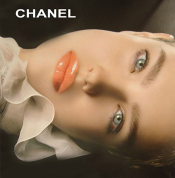 Chanel Aqualumiere Gloss