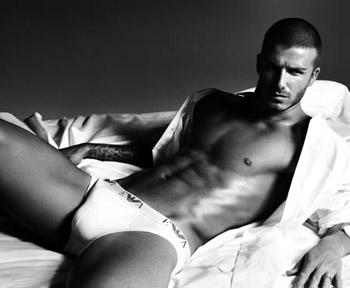 David Beckham v reklami za spodnje perilo Armani