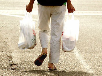 Na Kitajskem prepovedali plastične vrečke